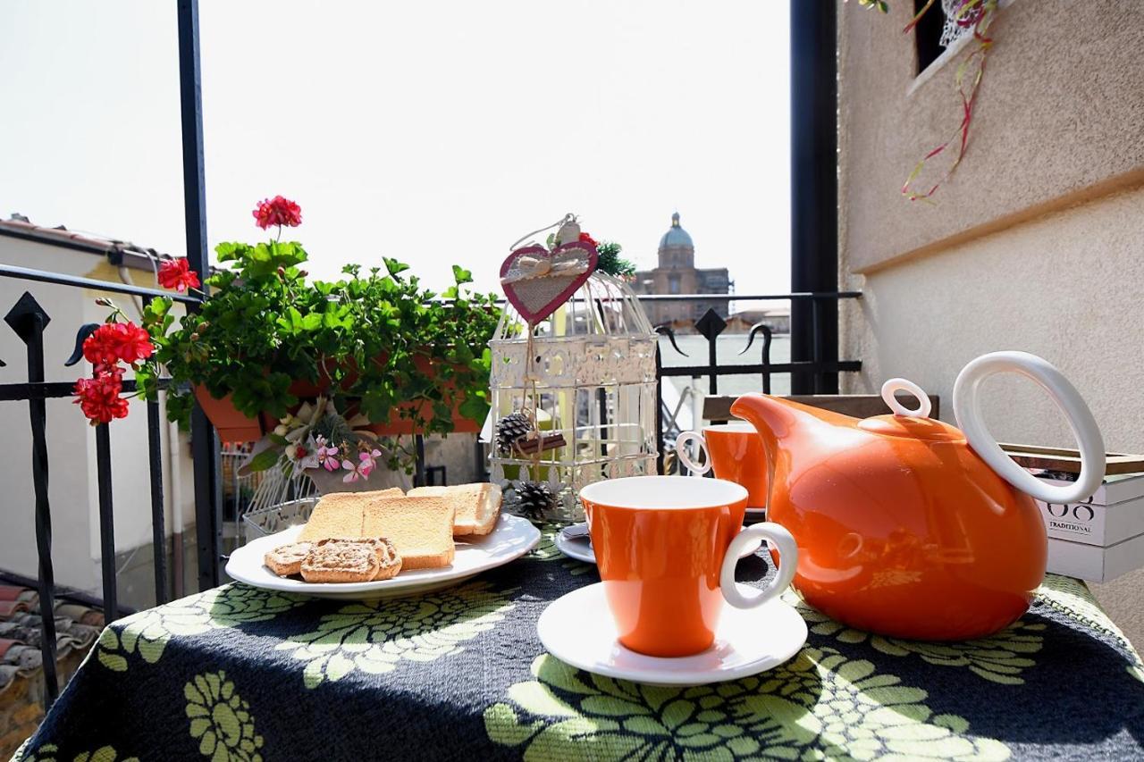 B&B Borgo Antico 皮亚扎-阿尔梅里纳 外观 照片