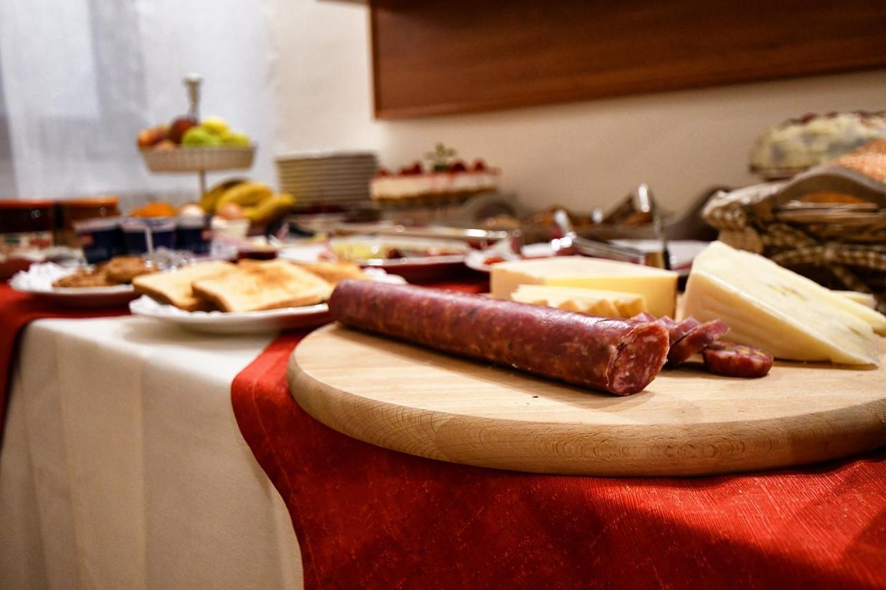 B&B Borgo Antico 皮亚扎-阿尔梅里纳 外观 照片